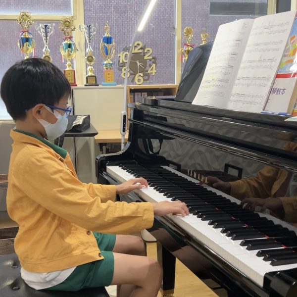 鋼琴團員｜小二的宜叡彈小奏鳴曲