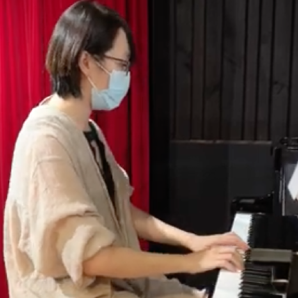 零基礎成人鋼琴團員Miki 演奏