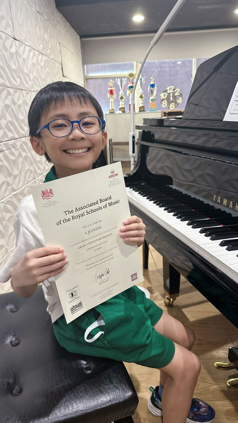Read more about the article 恭喜團員宜叡｜英皇三級鋼琴檢定優等
