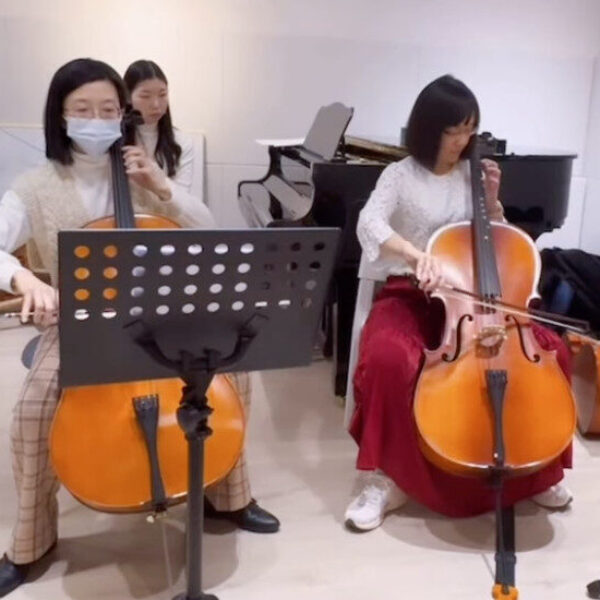 成人大提琴團員｜演奏大提琴二重奏