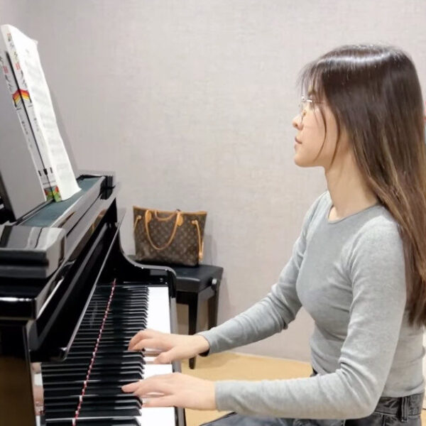 成人鋼琴團員鄧鄧｜演奏蕭邦圓舞曲
