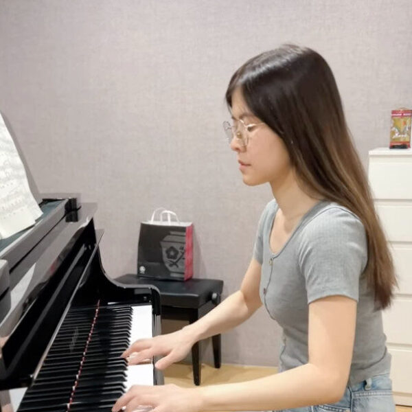 成人鋼琴團員鄧鄧｜演奏金婚式